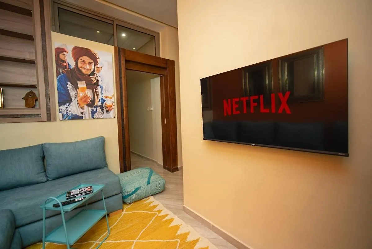 Appartement Elegant 2 Chambres Avec Netflix, Piscine Et Parking Prive Marrakesh
